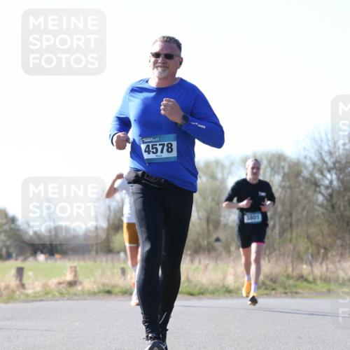 06.04.2025 - 44. Internationalen Wilhelmsburger Insellauf Jannik Wohlers http://msf.ph/oto/7622450 06.04.2025 10:21:27 Laufen 4578, 1000, 3801 meine-sportfotos.de
