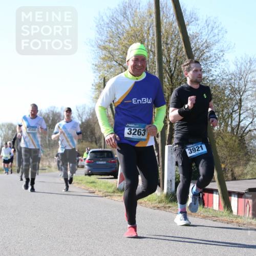 06.04.2025 - 44. Internationalen Wilhelmsburger Insellauf Jannik Wohlers http://msf.ph/oto/7622480 06.04.2025 10:21:45 Laufen 4560, 3263, 3921 meine-sportfotos.de