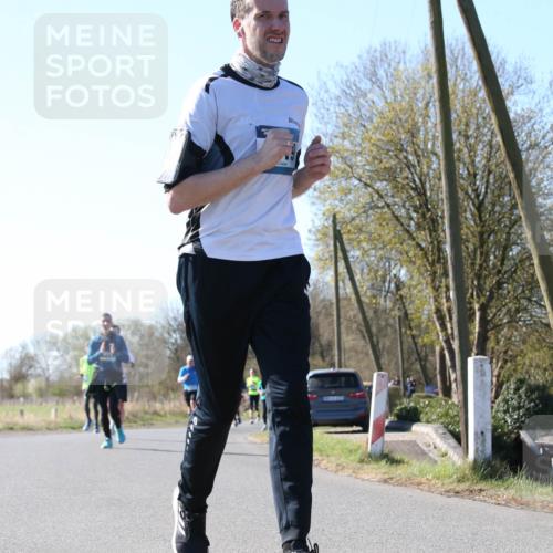 06.04.2025 - 44. Internationalen Wilhelmsburger Insellauf Jannik Wohlers http://msf.ph/oto/7622555 06.04.2025 10:22:04 Laufen  meine-sportfotos.de