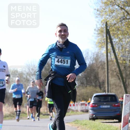 06.04.2025 - 44. Internationalen Wilhelmsburger Insellauf Jannik Wohlers http://msf.ph/oto/7622563 06.04.2025 10:22:08 Laufen 3178, 4451 meine-sportfotos.de