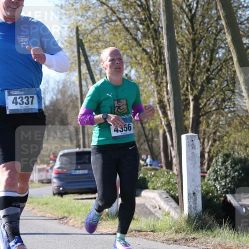 06.04.2025 - 44. Internationalen Wilhelmsburger Insellauf Jannik Wohlers http://msf.ph/oto/7622580 06.04.2025 10:22:15 Laufen 4337, 4356 meine-sportfotos.de