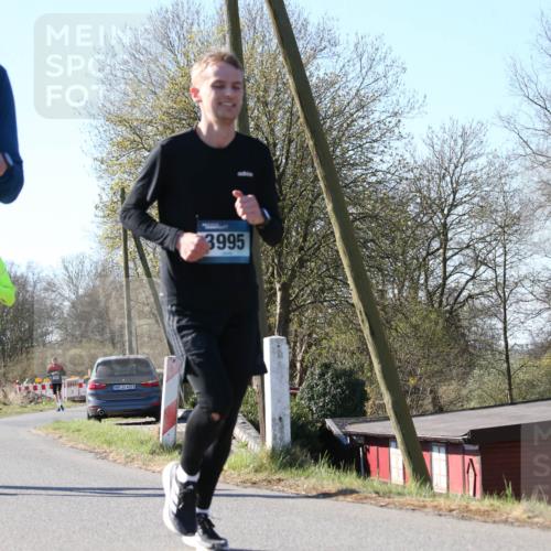 06.04.2025 - 44. Internationalen Wilhelmsburger Insellauf Jannik Wohlers http://msf.ph/oto/7622589 06.04.2025 10:22:18 Laufen 3690, 31, 4321, 3995 meine-sportfotos.de