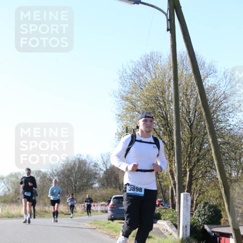 06.04.2025 - 44. Internationalen Wilhelmsburger Insellauf Jannik Wohlers http://msf.ph/oto/7622641 06.04.2025 10:22:46 Laufen 915, 3898 meine-sportfotos.de
