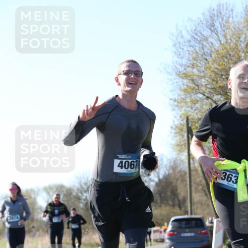 06.04.2025 - 44. Internationalen Wilhelmsburger Insellauf Jannik Wohlers http://msf.ph/oto/7622663 06.04.2025 10:22:56 Laufen 5974, 4061, 363 meine-sportfotos.de