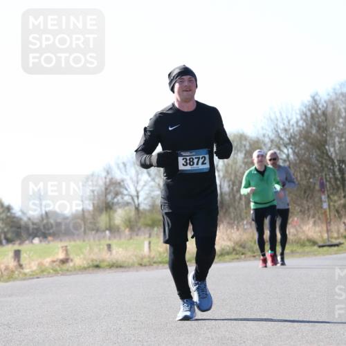 06.04.2025 - 44. Internationalen Wilhelmsburger Insellauf Jannik Wohlers http://msf.ph/oto/7622677 06.04.2025 10:23:02 Laufen 3872, 4412 meine-sportfotos.de