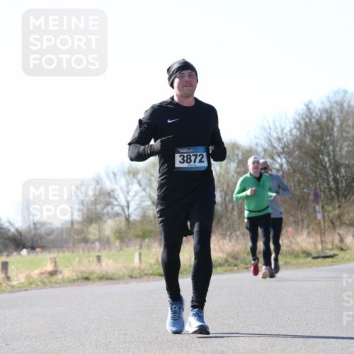 06.04.2025 - 44. Internationalen Wilhelmsburger Insellauf Jannik Wohlers http://msf.ph/oto/7622678 06.04.2025 10:23:03 Laufen 3872, 4412 meine-sportfotos.de