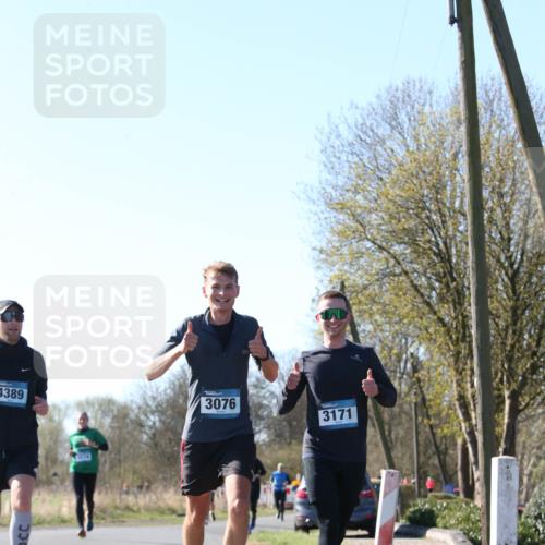 06.04.2025 - 44. Internationalen Wilhelmsburger Insellauf Jannik Wohlers http://msf.ph/oto/7622733 06.04.2025 10:23:25 Laufen 4389, 3076, 3171 meine-sportfotos.de