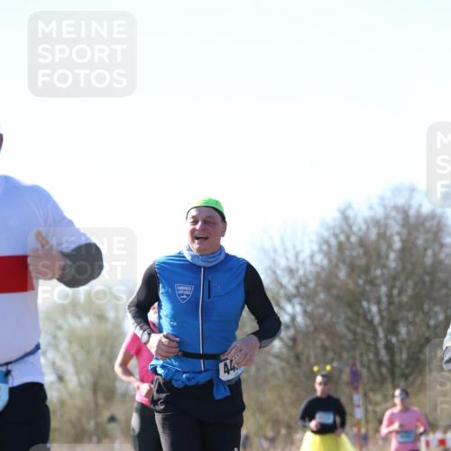 06.04.2025 - 44. Internationalen Wilhelmsburger Insellauf Jannik Wohlers http://msf.ph/oto/7622758 06.04.2025 10:23:39 Laufen 44 meine-sportfotos.de