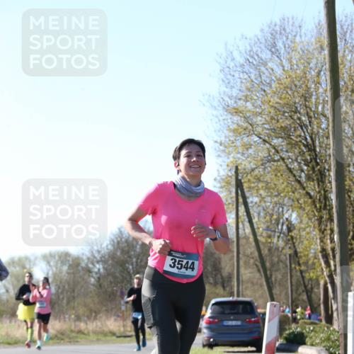 06.04.2025 - 44. Internationalen Wilhelmsburger Insellauf Jannik Wohlers http://msf.ph/oto/7622785 06.04.2025 10:23:44 Laufen 3544 meine-sportfotos.de