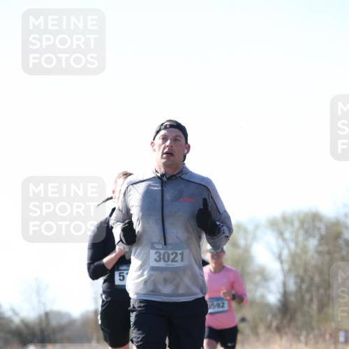 06.04.2025 - 44. Internationalen Wilhelmsburger Insellauf Jannik Wohlers http://msf.ph/oto/7622790 06.04.2025 10:23:46 Laufen 5, 3021, 1592 meine-sportfotos.de