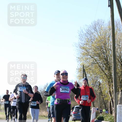 06.04.2025 - 44. Internationalen Wilhelmsburger Insellauf Jannik Wohlers http://msf.ph/oto/7622870 06.04.2025 10:24:15 Laufen 4115, 4078, 3086, 3093, 4139 meine-sportfotos.de