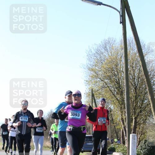 06.04.2025 - 44. Internationalen Wilhelmsburger Insellauf Jannik Wohlers http://msf.ph/oto/7622872 06.04.2025 10:24:15 Laufen 4078, 4115, 3086, 3093, 4139 meine-sportfotos.de