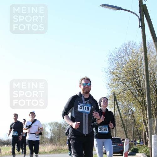 06.04.2025 - 44. Internationalen Wilhelmsburger Insellauf Jannik Wohlers http://msf.ph/oto/7622880 06.04.2025 10:24:17 Laufen 4078, 40, 4115, 3086 meine-sportfotos.de