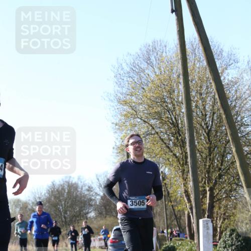06.04.2025 - 44. Internationalen Wilhelmsburger Insellauf Jannik Wohlers http://msf.ph/oto/7622896 06.04.2025 10:24:22 Laufen 4, 3505 meine-sportfotos.de