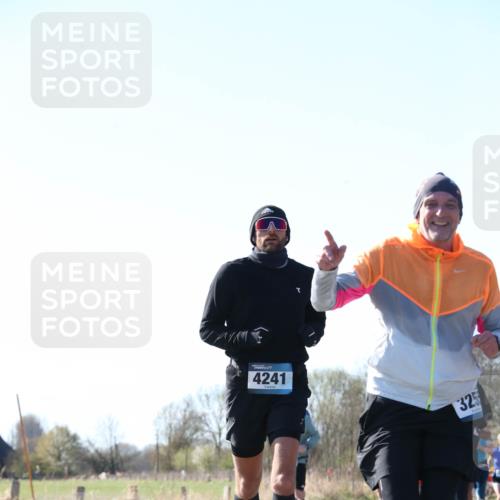 06.04.2025 - 44. Internationalen Wilhelmsburger Insellauf Jannik Wohlers http://msf.ph/oto/7622917 06.04.2025 10:24:33 Laufen 4241, 325 meine-sportfotos.de