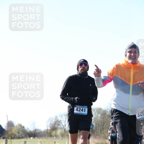 06.04.2025 - 44. Internationalen Wilhelmsburger Insellauf Jannik Wohlers http://msf.ph/oto/7622918 06.04.2025 10:24:33 Laufen 4241, 3255 meine-sportfotos.de