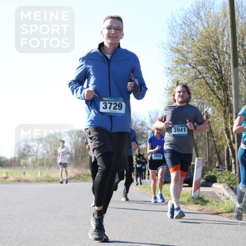 06.04.2025 - 44. Internationalen Wilhelmsburger Insellauf Jannik Wohlers http://msf.ph/oto/7622933 06.04.2025 10:24:40 Laufen 3729, 5065, 3941 meine-sportfotos.de