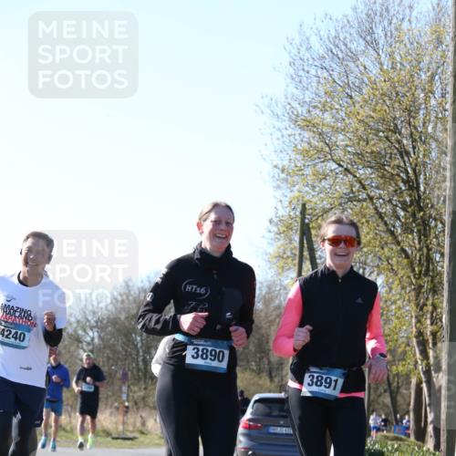 06.04.2025 - 44. Internationalen Wilhelmsburger Insellauf Jannik Wohlers http://msf.ph/oto/7622968 06.04.2025 10:24:56 Laufen 4240, 16, 3890, 3891, 31, 452 meine-sportfotos.de