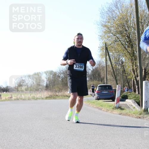 06.04.2025 - 44. Internationalen Wilhelmsburger Insellauf Jannik Wohlers http://msf.ph/oto/7622986 06.04.2025 10:25:04 Laufen 3390, 31, 4323 meine-sportfotos.de
