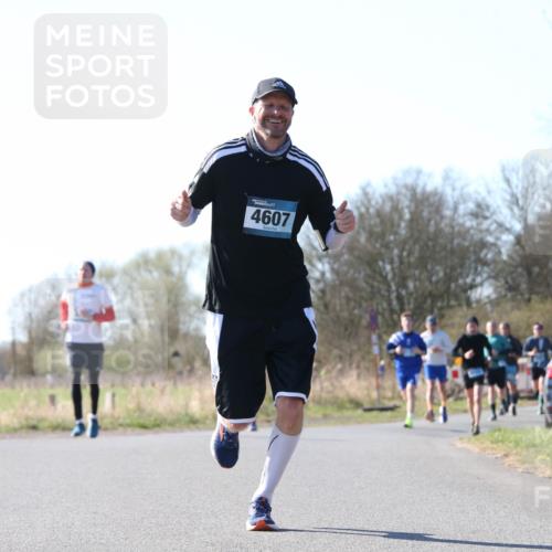 06.04.2025 - 44. Internationalen Wilhelmsburger Insellauf Jannik Wohlers http://msf.ph/oto/7623002 06.04.2025 10:25:21 Laufen 4607 meine-sportfotos.de