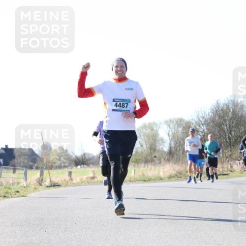 06.04.2025 - 44. Internationalen Wilhelmsburger Insellauf Jannik Wohlers http://msf.ph/oto/7623014 06.04.2025 10:25:27 Laufen 4487, 4502, 4321 meine-sportfotos.de