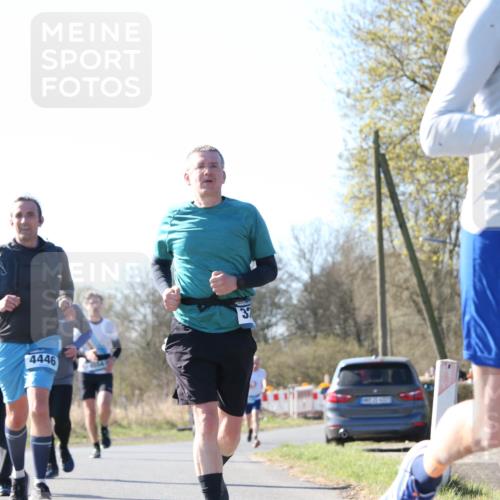 06.04.2025 - 44. Internationalen Wilhelmsburger Insellauf Jannik Wohlers http://msf.ph/oto/7623040 06.04.2025 10:25:35 Laufen 4446, 37, 3484 meine-sportfotos.de