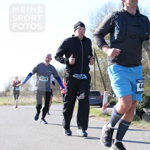 06.04.2025 - 44. Internationalen Wilhelmsburger Insellauf Jannik Wohlers http://msf.ph/oto/7623051 06.04.2025 10:25:38 Laufen 4549, 2009, 44 meine-sportfotos.de