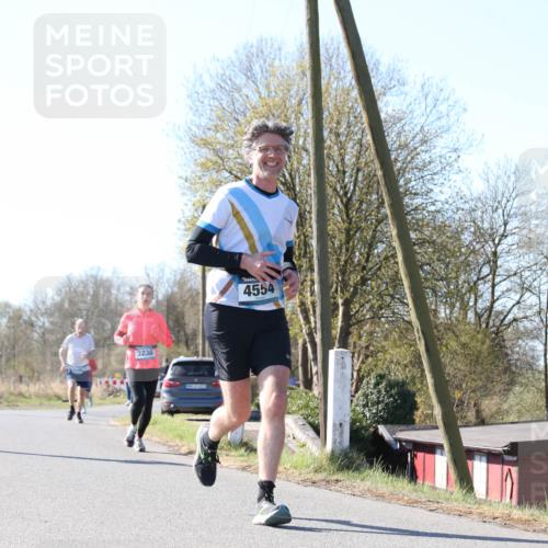 06.04.2025 - 44. Internationalen Wilhelmsburger Insellauf Jannik Wohlers http://msf.ph/oto/7623063 06.04.2025 10:25:41 Laufen 4002, 3238, 4554 meine-sportfotos.de