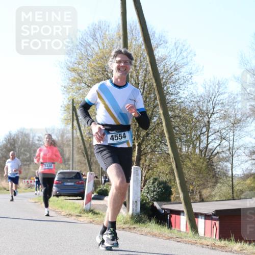 06.04.2025 - 44. Internationalen Wilhelmsburger Insellauf Jannik Wohlers http://msf.ph/oto/7623065 06.04.2025 10:25:41 Laufen 4002, 3238, 4554 meine-sportfotos.de