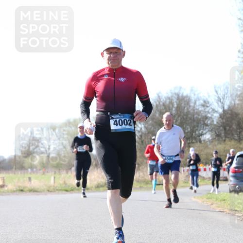 06.04.2025 - 44. Internationalen Wilhelmsburger Insellauf Jannik Wohlers http://msf.ph/oto/7623067 06.04.2025 10:25:43 Laufen 4002, 4586, 4121, 323 meine-sportfotos.de