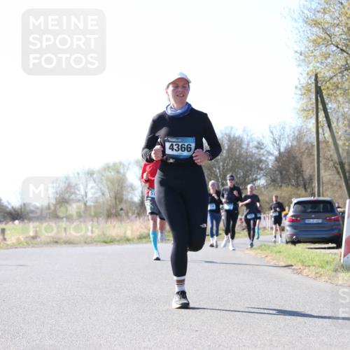 06.04.2025 - 44. Internationalen Wilhelmsburger Insellauf Jannik Wohlers http://msf.ph/oto/7623093 06.04.2025 10:25:48 Laufen 4366, 31, 4323 meine-sportfotos.de