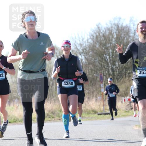 06.04.2025 - 44. Internationalen Wilhelmsburger Insellauf Jannik Wohlers http://msf.ph/oto/7623113 06.04.2025 10:25:59 Laufen 3692, 4350, 399, 3532 meine-sportfotos.de