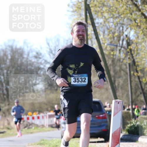 06.04.2025 - 44. Internationalen Wilhelmsburger Insellauf Jannik Wohlers http://msf.ph/oto/7623116 06.04.2025 10:26:00 Laufen 50, 3532 meine-sportfotos.de