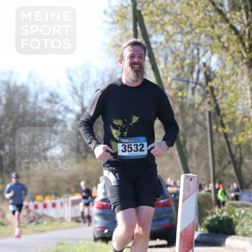 06.04.2025 - 44. Internationalen Wilhelmsburger Insellauf Jannik Wohlers http://msf.ph/oto/7623117 06.04.2025 10:26:00 Laufen 3532 meine-sportfotos.de