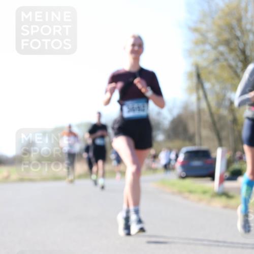 06.04.2025 - 44. Internationalen Wilhelmsburger Insellauf Jannik Wohlers http://msf.ph/oto/7623126 06.04.2025 10:26:02 Laufen  meine-sportfotos.de