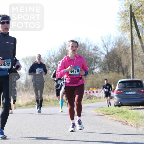 06.04.2025 - 44. Internationalen Wilhelmsburger Insellauf Jannik Wohlers http://msf.ph/oto/7623195 06.04.2025 10:26:37 Laufen 982, 3992, 4476, 31, 4323 meine-sportfotos.de