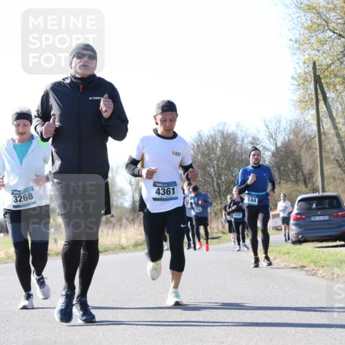 06.04.2025 - 44. Internationalen Wilhelmsburger Insellauf Jannik Wohlers http://msf.ph/oto/7623217 06.04.2025 10:26:49 Laufen 3268, 4361, 4393, 144, 31, 4323 meine-sportfotos.de