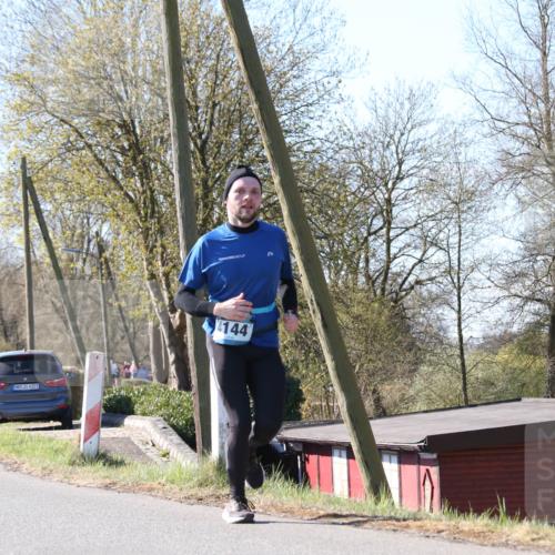 06.04.2025 - 44. Internationalen Wilhelmsburger Insellauf Jannik Wohlers http://msf.ph/oto/7623228 06.04.2025 10:26:53 Laufen 4393, 31, 4323, 4144 meine-sportfotos.de