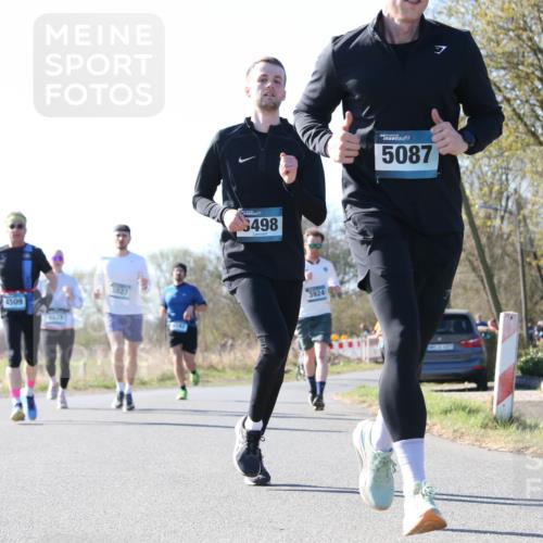 06.04.2025 - 44. Internationalen Wilhelmsburger Insellauf Jannik Wohlers http://msf.ph/oto/7623241 06.04.2025 10:27:00 Laufen 4509, 4039, 3827, 498, 3924, 5087 meine-sportfotos.de