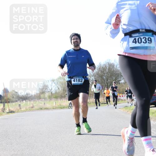 06.04.2025 - 44. Internationalen Wilhelmsburger Insellauf Jannik Wohlers http://msf.ph/oto/7623263 06.04.2025 10:27:05 Laufen 4182, 4039 meine-sportfotos.de