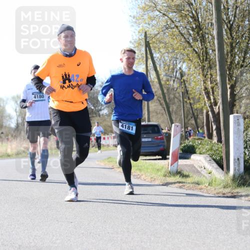 06.04.2025 - 44. Internationalen Wilhelmsburger Insellauf Jannik Wohlers http://msf.ph/oto/7623280 06.04.2025 10:27:20 Laufen 4180, 42, 4181, 31, 4323 meine-sportfotos.de