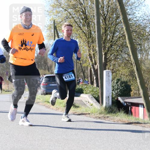 06.04.2025 - 44. Internationalen Wilhelmsburger Insellauf Jannik Wohlers http://msf.ph/oto/7623284 06.04.2025 10:27:20 Laufen 4180, 42, 1437, 31, 4323, 4181 meine-sportfotos.de