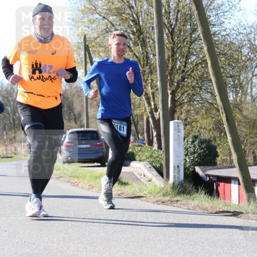 06.04.2025 - 44. Internationalen Wilhelmsburger Insellauf Jannik Wohlers http://msf.ph/oto/7623285 06.04.2025 10:27:20 Laufen 4180, 42, 1438, 31, 6523, 181 meine-sportfotos.de