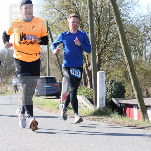 06.04.2025 - 44. Internationalen Wilhelmsburger Insellauf Jannik Wohlers http://msf.ph/oto/7623286 06.04.2025 10:27:21 Laufen 4180, 431, 4323, 4181 meine-sportfotos.de