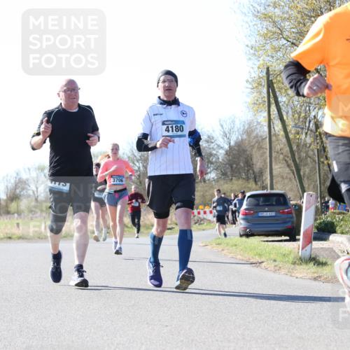 06.04.2025 - 44. Internationalen Wilhelmsburger Insellauf Jannik Wohlers http://msf.ph/oto/7623289 06.04.2025 10:27:21 Laufen 3706, 4180, 42, 31, 4321 meine-sportfotos.de
