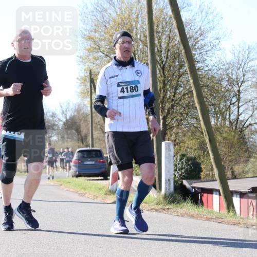 06.04.2025 - 44. Internationalen Wilhelmsburger Insellauf Jannik Wohlers http://msf.ph/oto/7623296 06.04.2025 10:27:23 Laufen 4180 meine-sportfotos.de