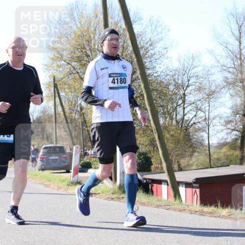 06.04.2025 - 44. Internationalen Wilhelmsburger Insellauf Jannik Wohlers http://msf.ph/oto/7623298 06.04.2025 10:27:23 Laufen 3706, 4180 meine-sportfotos.de