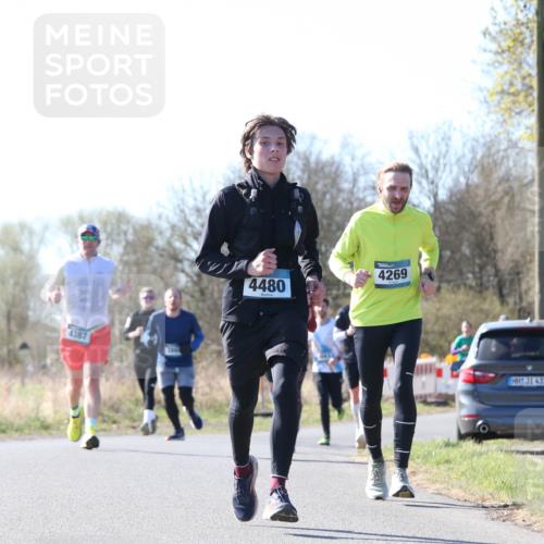 06.04.2025 - 44. Internationalen Wilhelmsburger Insellauf Jannik Wohlers http://msf.ph/oto/7623390 06.04.2025 10:27:58 Laufen 4387, 4480, 4269, 31, 4321 meine-sportfotos.de