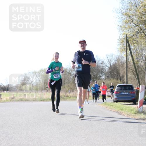 06.04.2025 - 44. Internationalen Wilhelmsburger Insellauf Jannik Wohlers http://msf.ph/oto/7623444 06.04.2025 10:28:14 Laufen 3687, 3489, 4352, 31, 4321 meine-sportfotos.de