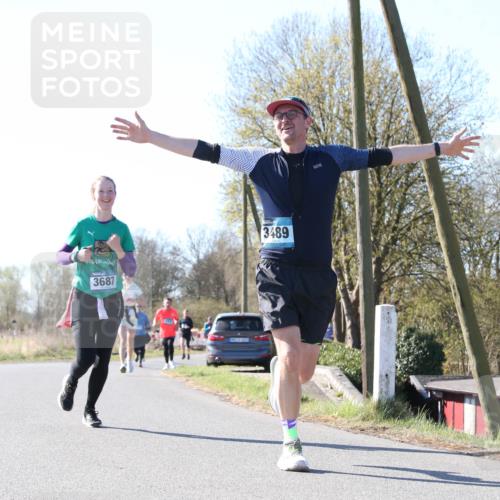 06.04.2025 - 44. Internationalen Wilhelmsburger Insellauf Jannik Wohlers http://msf.ph/oto/7623455 06.04.2025 10:28:16 Laufen 3687, 3489 meine-sportfotos.de